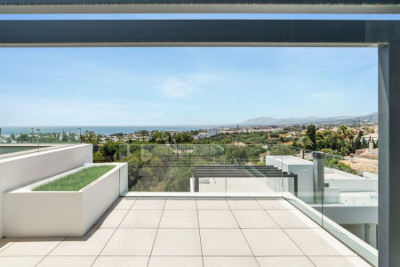 MARBELLA  5 BEDROOM LUXURY APARTMENT - LUXUSNÝ 5-IZBOVÝ APARTMÁN V MARBELLE - 1_61034f823a36147df84f402ce37c6d30