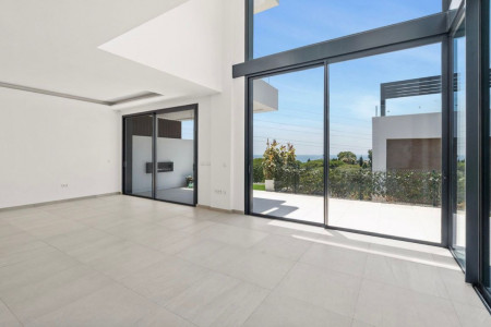 MARBELLA  5 BEDROOM LUXURY APARTMENT - LUXUSNÝ 5-IZBOVÝ APARTMÁN V MARBELLE - 2_e335b5b1199c2d2eb76ada467a75b4d0